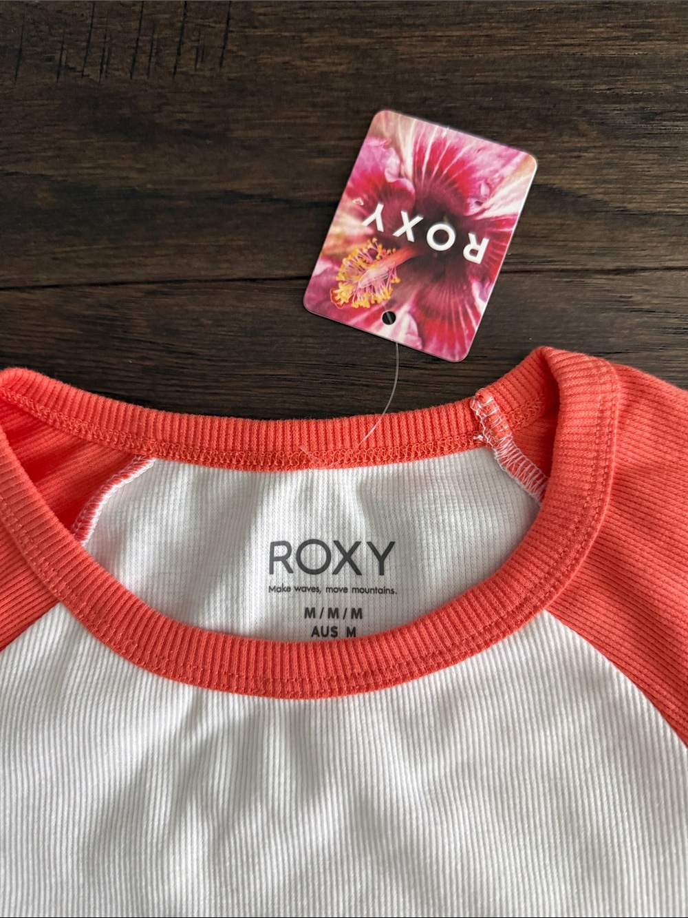 NWT Roxy Tee M - Picture 3 of 4